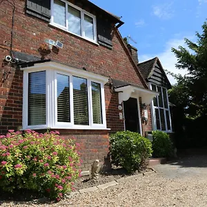 Bed & Breakfast Debden, Hillingdon